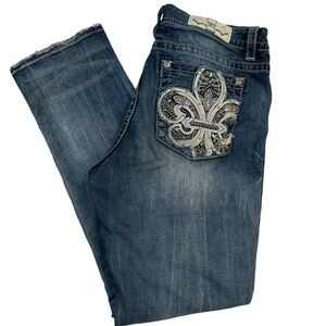 Miss Me Mid rise east straight jeans size 32